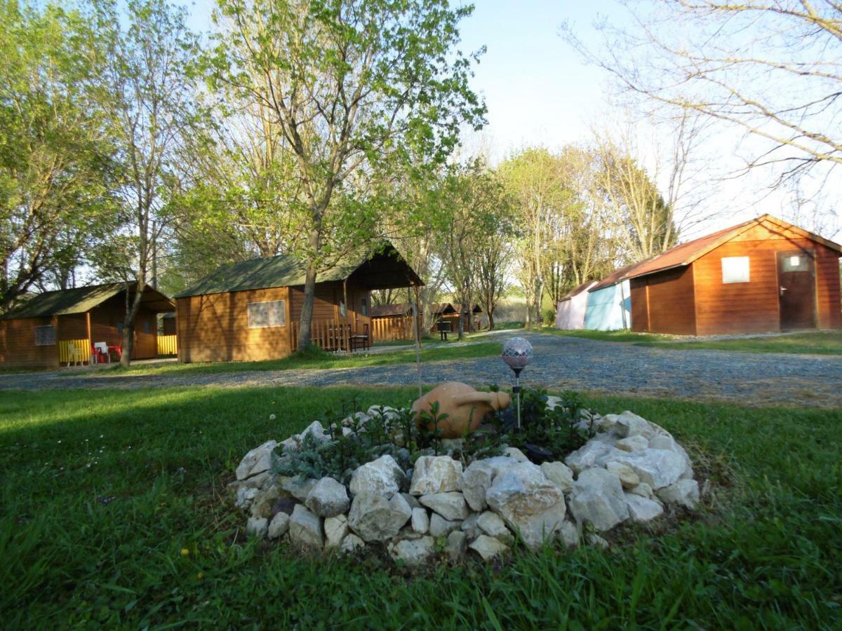 Goecsej Voelgye Kemping Kustánszeg Exterior photo